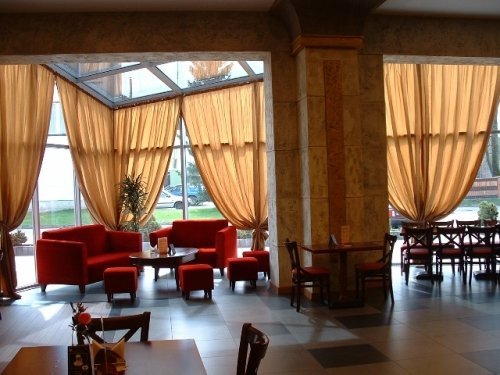 Restoranai, kavinės, barai, salės