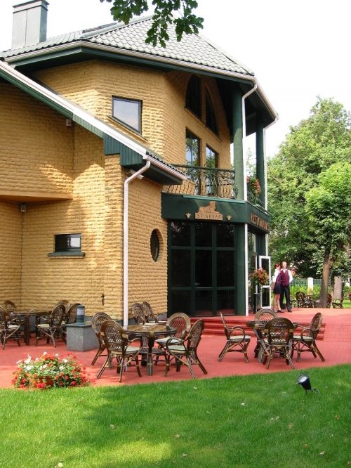 Restoranai, kavinės, barai, salės