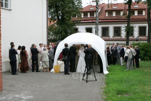 Palapinės ir paviljonai