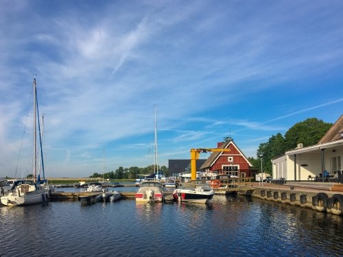 Restoranai, kavinės, barai, salės