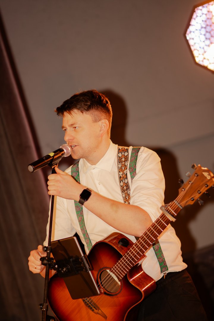 Įvairūs atlikėjai