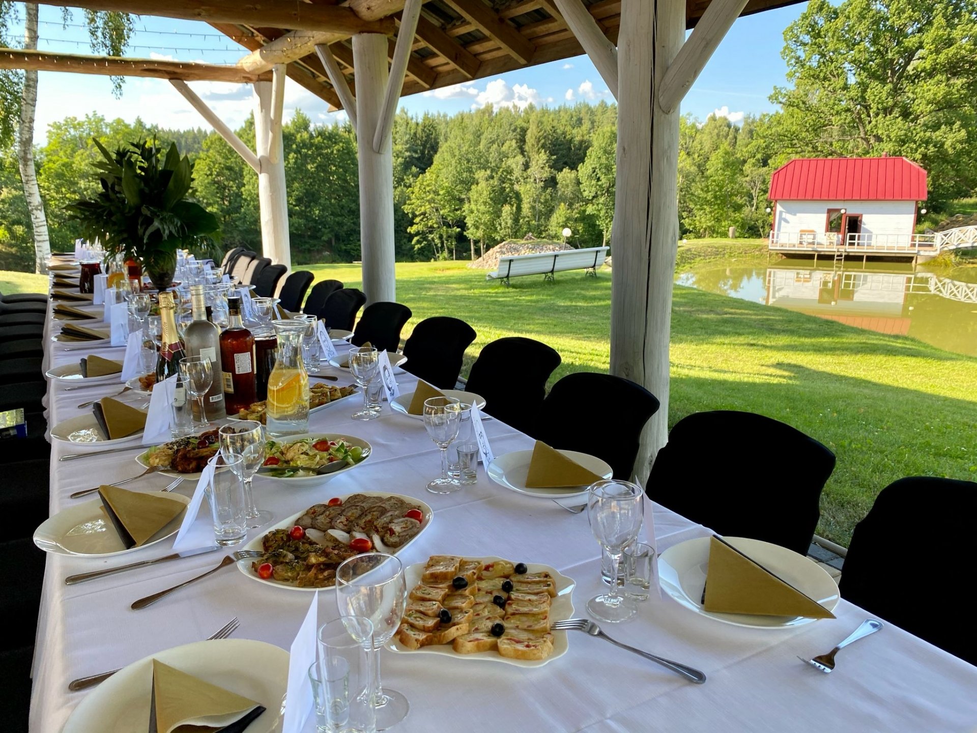 Restoranai, kavinės, barai, salės