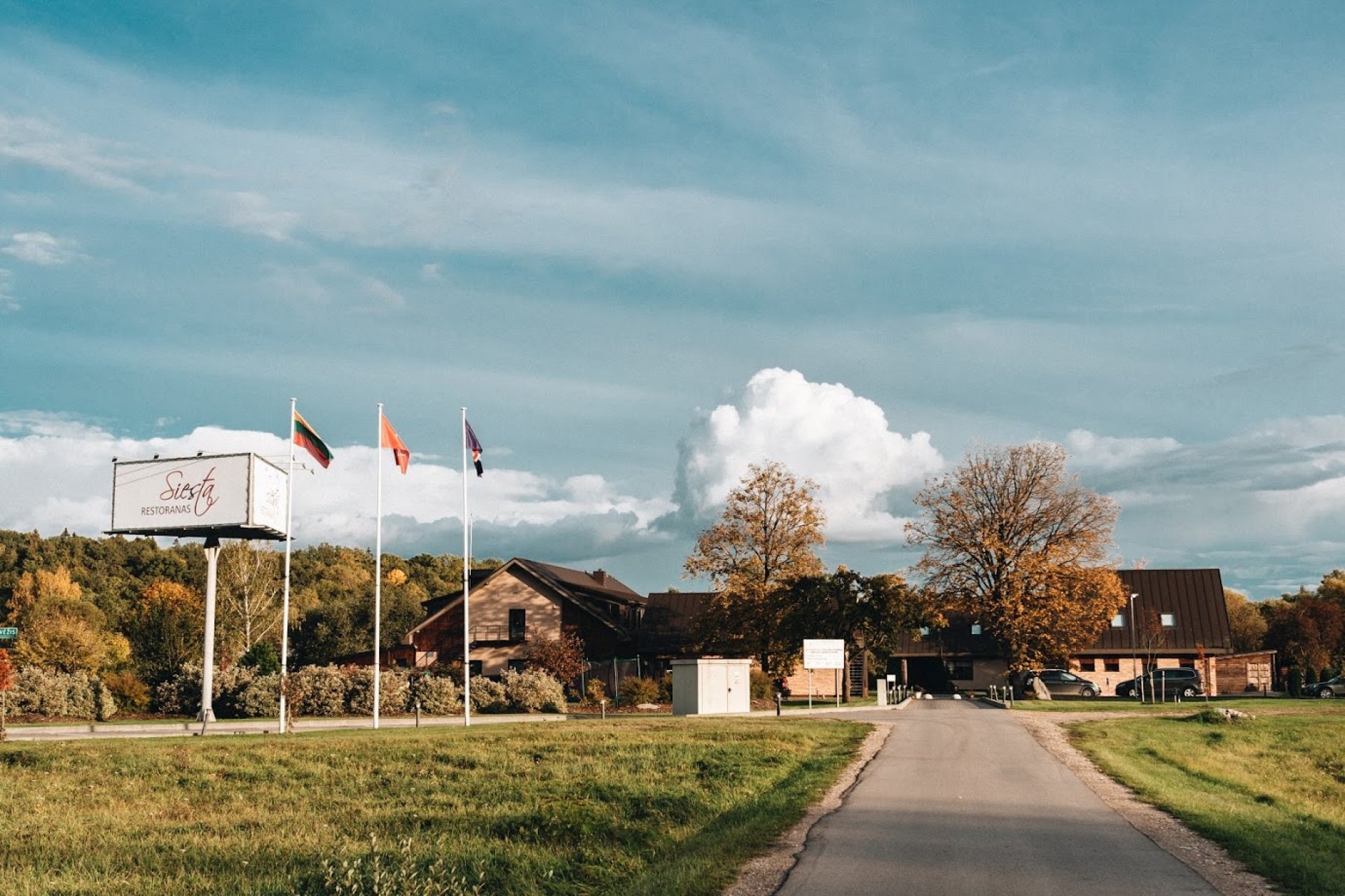 Restoranai, kavinės, barai, salės