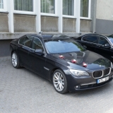 Juodu BMW 7 2009 metų F01 nuoma