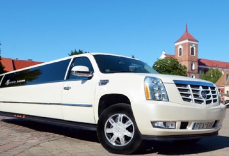 UAB KAUNO LINUZINAI nuomuoja 10,14,,20, 24 vietu limuzinus