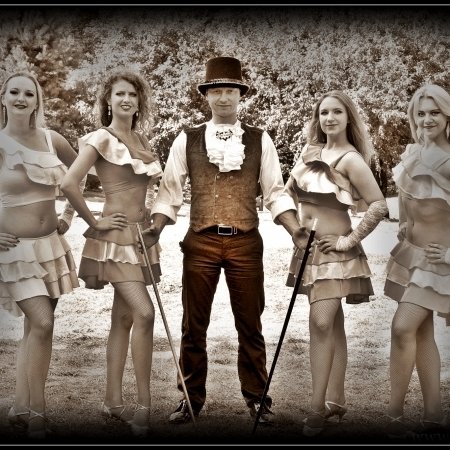 Šou programa - Leila Dance ir iliuzionistas Jonas Palionis