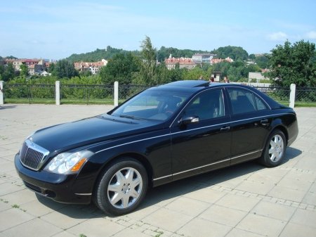 Prabangių automobilių nuoma Jūsų šventei.