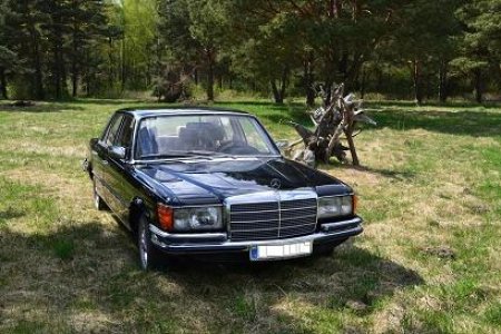 Klasikinis Mercedes Benz 280s