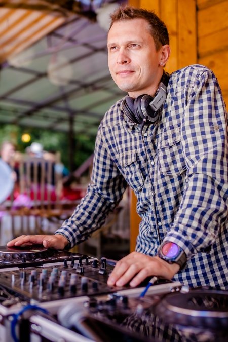DJ ZY