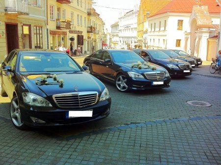 Prabangūs S-class Mersedes nuoma vestuvėms
