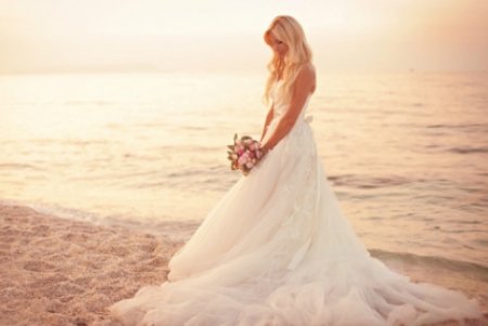 Vestuviniu sukneliu Salonas