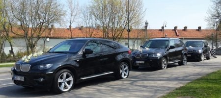 Nuomojami BMW X5 automobiliai vestuvėms ir kitoms progoms