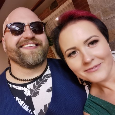 Muzikantas Aivaras ir šventės vedėja Dalia