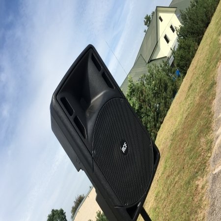 Garso aparatūros nuoma nuo 800 iki 1500w :) 