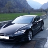 Tesla Model S juodas
