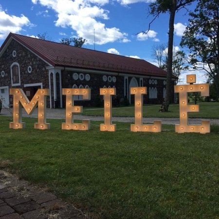 Užrašo Meilė nuoma - Raidės Meilė 70 eur Vilniuje