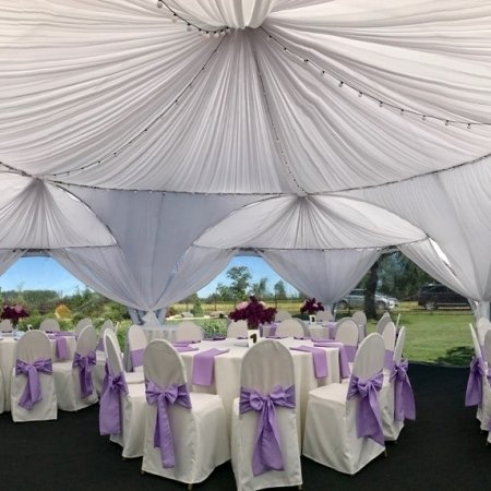 Stalų Kėdžių Staltiesių Užvalkalų Kaspinų Servetėlių Nuoma