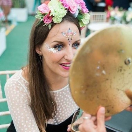 Nuotaikingas makiažo žaidimas, kurio metu pasipuošite šventei!