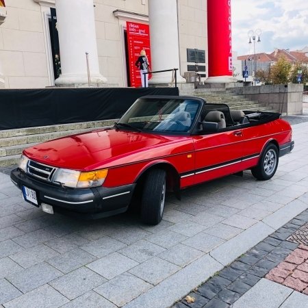 Raudonas Retro kabrioletas Jūsų šventei