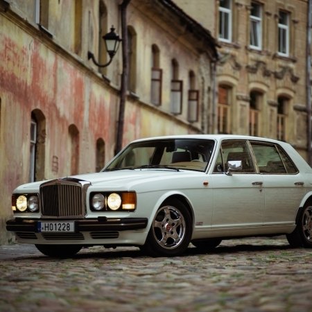 Bentley Turto R Jūsų šventei