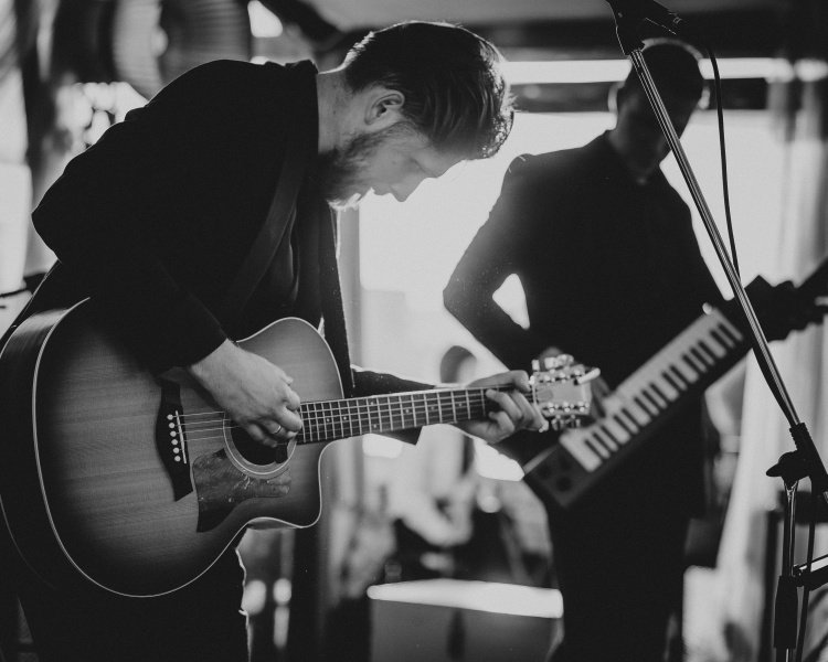 Gyvo garso grupė vestuvėms